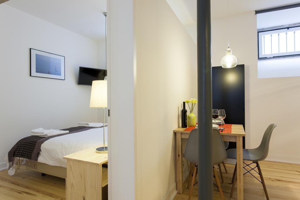 Altido Cosy 1-bed Flat With Workspace In Santa Catarina, Moments From Luís De Camões Sq Apartamento Lisboa